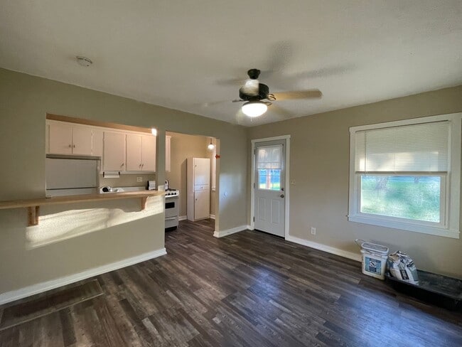 Photo - 1327 N Robberson Ave Unidad A