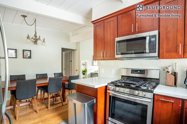 312 Haight St
