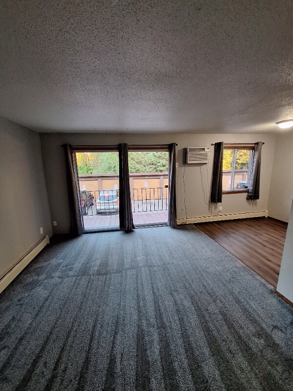 Photo - 1676 English St Unidad 204