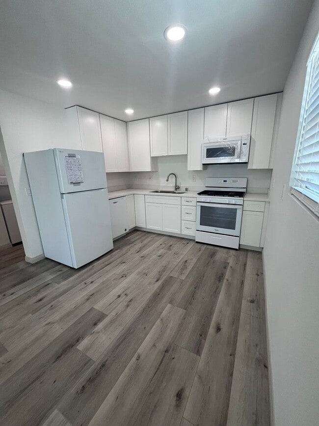 Photo - 202-204 Calla Avenue Unit 204