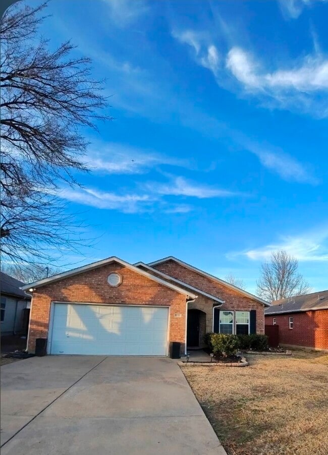 Building Photo - 1806 Holland St