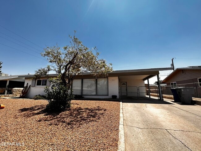 Building Photo - 1516 Elmhurst Dr