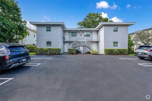 Building Photo - 7921 NW 44th Ct Unit 2 Rental