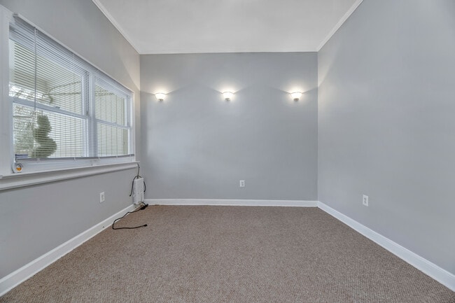 Photo - 5107 MacArthur Blvd