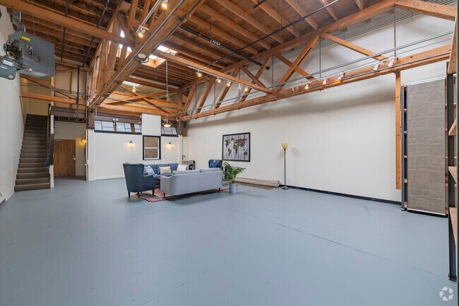 1BR, 1BA - 1,900SF - Great Room