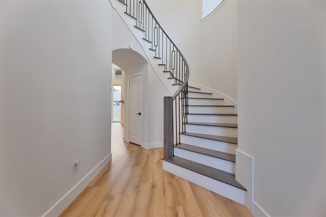 Photo - 545 Goose Lake Dr