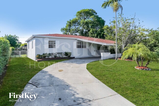 Photo - 6812 SW 22nd Ct