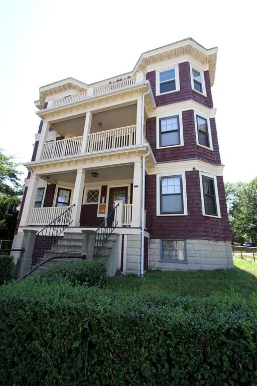 Building Photo - 475 Ashmont St Unit 3