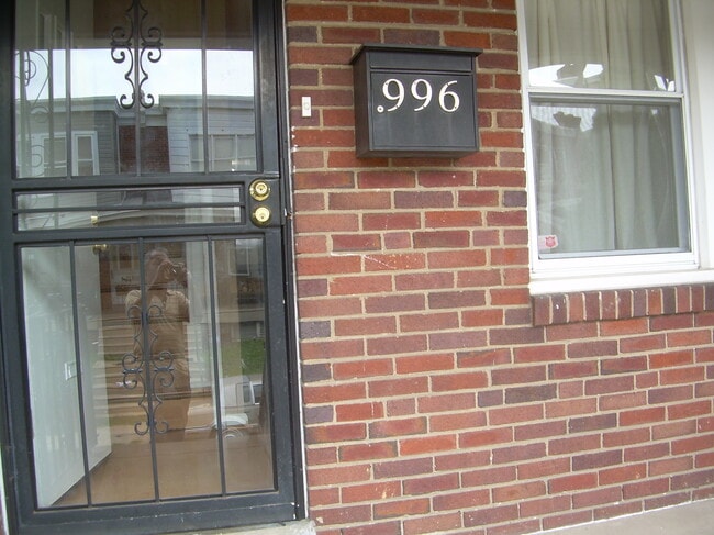 Photo - 996 Anchor St