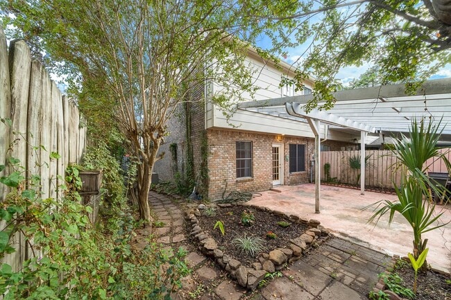 Photo - 17116 Beaver Springs Dr Unit 7