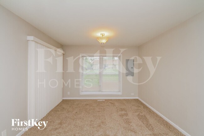 823 Oriole Dr