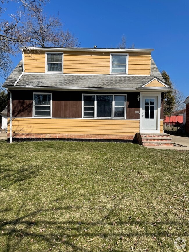 Building Photo - 16117 Mendota Ave Rental