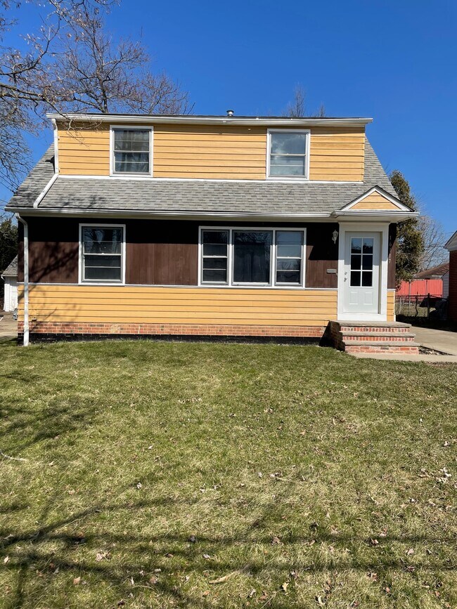 16117 Mendota Ave Rental House Rental in Maple Heights, OH