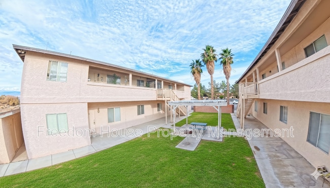 Photo - 1444 Star Rd