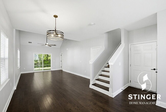 Photo - 379 Dante Cir