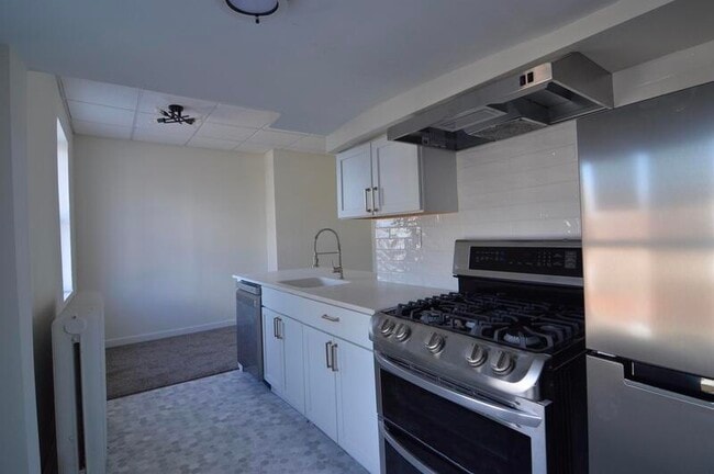 Photo - 2501 Poppleton Ave Apartment