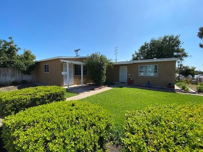 Building Photo - 4901 Frink Ave Unit 4901 Frink Avenue