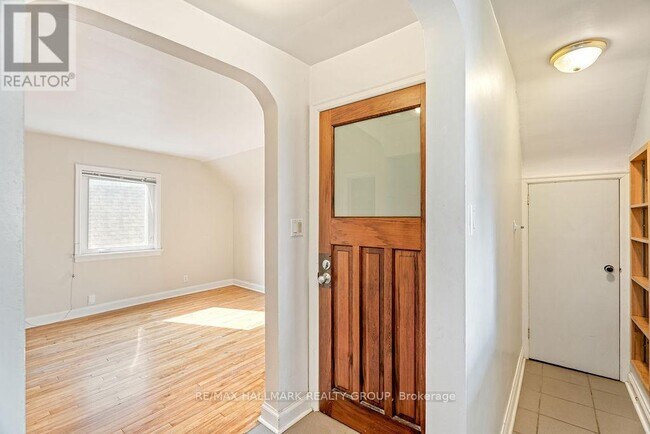 Photo - 359 Dominion Ave