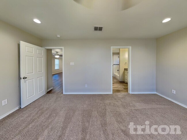 Photo - 10628 Lone Pine Ln