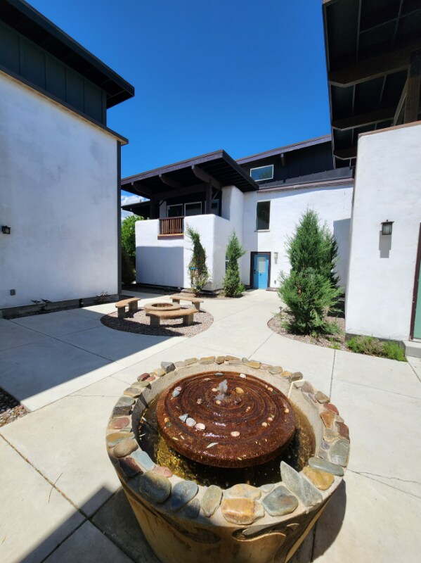 Photo - 1106 Larch St Unit F