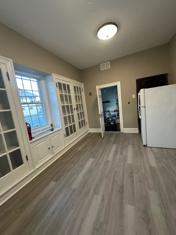 Photo - 107 W Central Ave