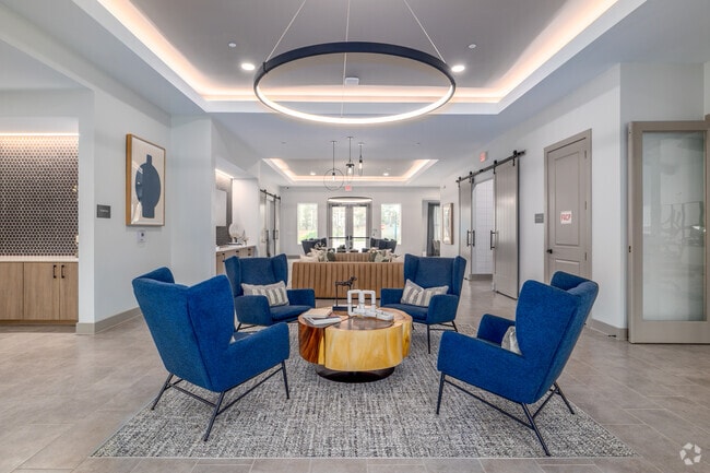 Resident Lounge - Story University North