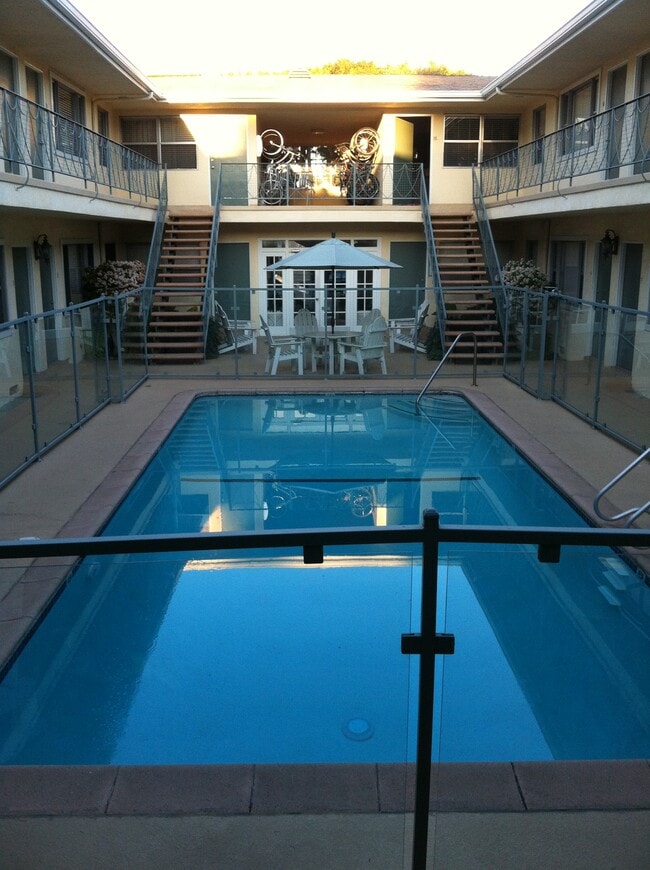 1439 Saltair Ave/ Swimming pool - 1439 Saltair Ave Rental