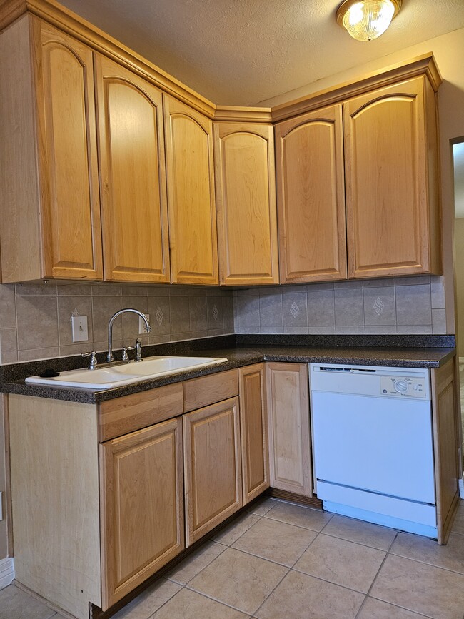 Photo - 4110 Woodhead St