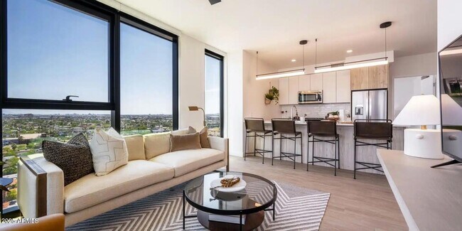 Photo - 817 N 6th St Unit B2