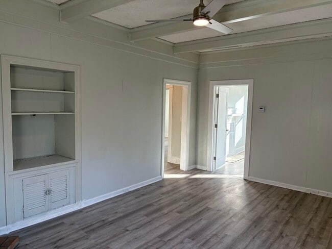 Photo - 225 Poplar St Unit A