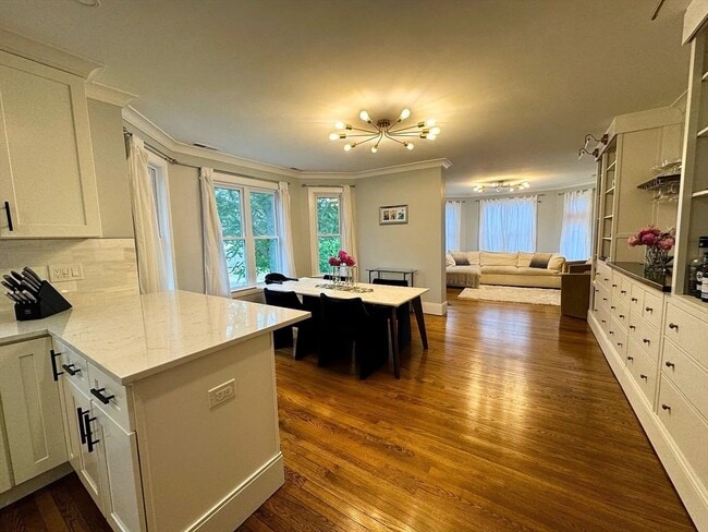 Building Photo - 66 Calvary St Unit A Rental