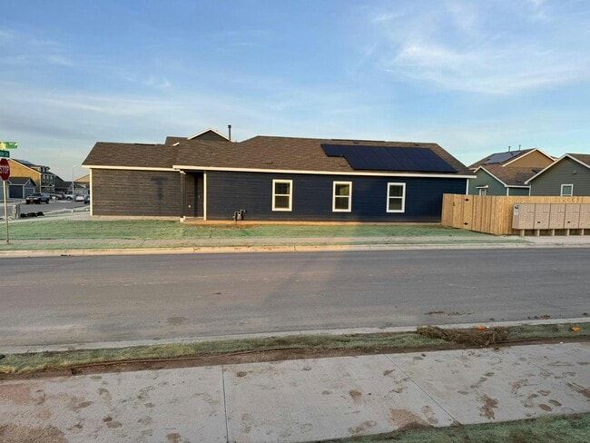 Photo - 300 Amber Gln