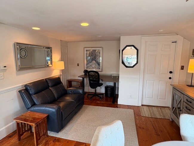 Photo - 77 Pleasant St Unidad 5