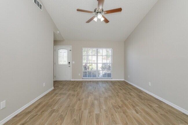 Photo - 9715 Little Pond Way