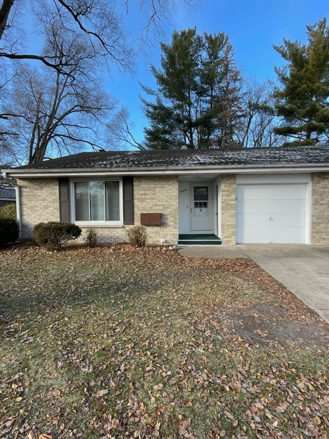 Building Photo - 19-21 Northside Unit 19 Northside