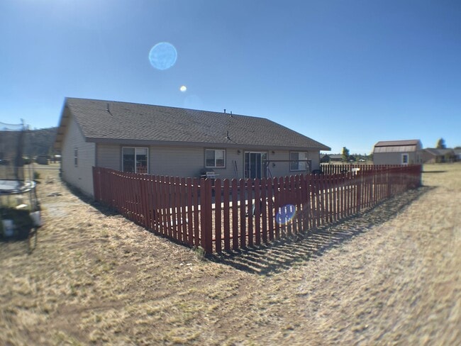 Photo - AVAILABLE MAY 6th | Spacious Single-Level Home in Desirable Doney Park