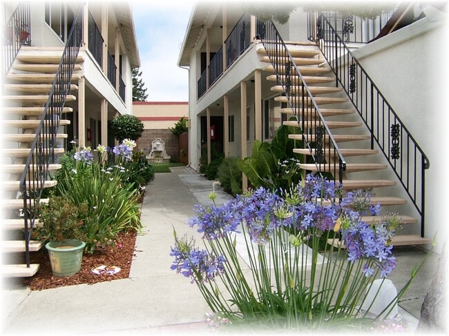 Building Photo - 3456 Redwood Ct Unit #3 Rental