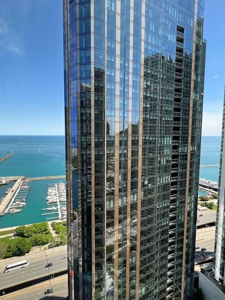Building Photo - 211 N Harbor Dr Unit 901