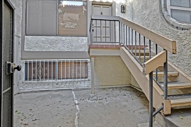 Photo - 20224 Sherman Way