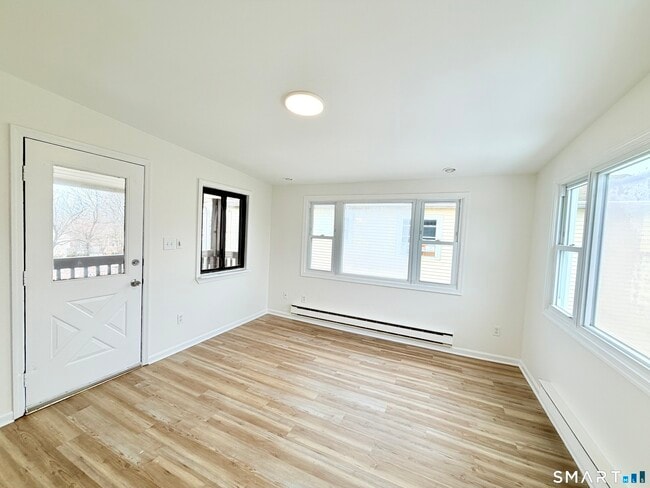 Building Photo - 76 Highland Ct Unit A