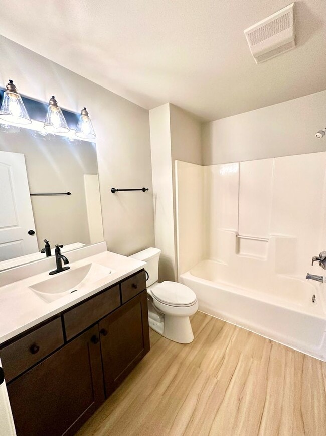 Photo - 442/444 E Lincoln Unit MKE-444