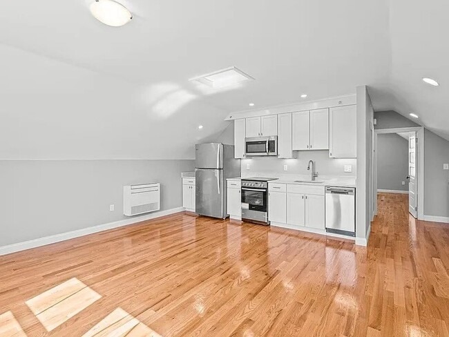 Photo - 27 W Water St Unit 3