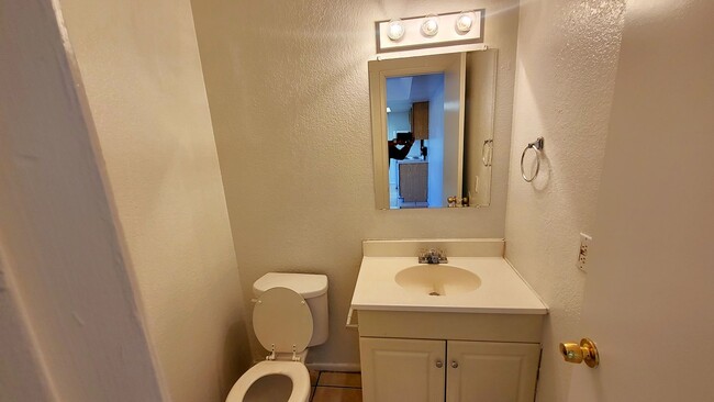 Photo - FIRST MONTH RENT FREE!!!AFFORDABLE UNIT ON...
