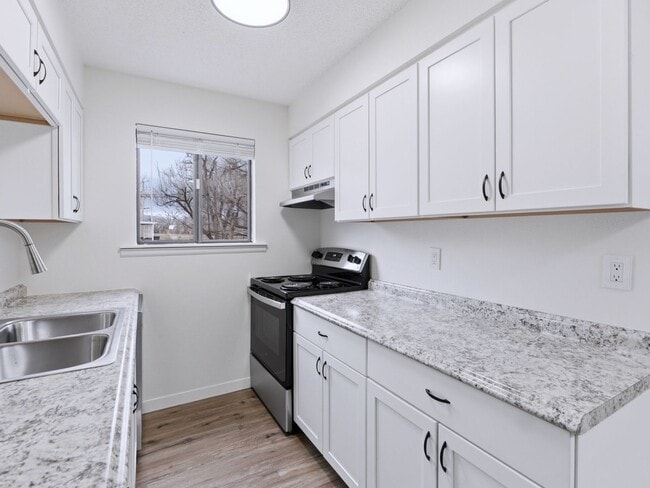 Photo - Modern 2 Bed, 1 Bath apartment, close to shopping. Unit 7