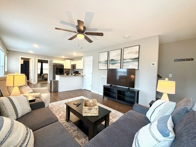 Photo - 925 Woody Hills Dr