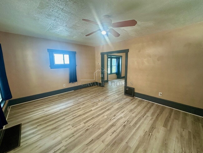 280 Lake St