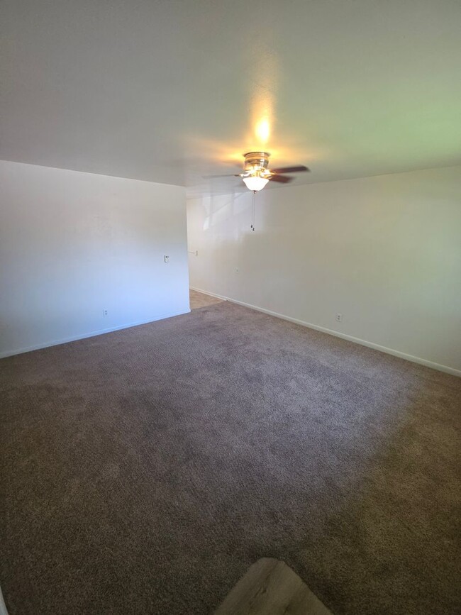 Photo - 1362 Elm Ave