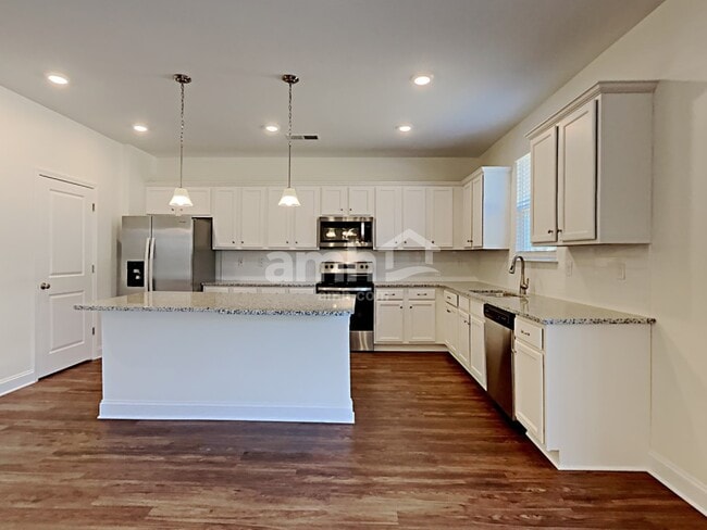 Photo - 1104 Bentley Pl