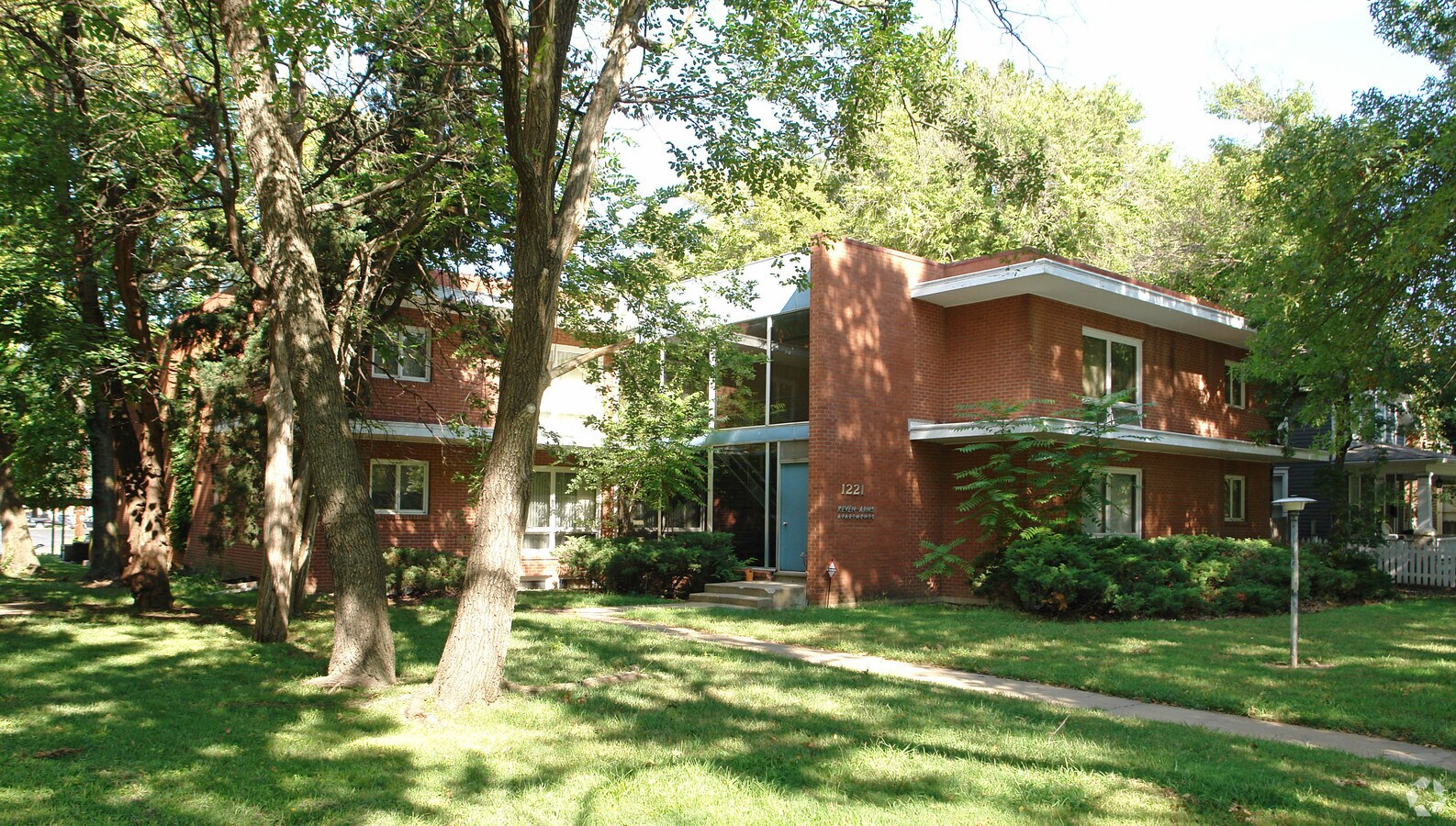 Photo - 1221 SW Western Ave