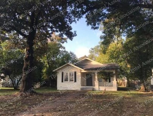 Photo - 1505 Trenton St